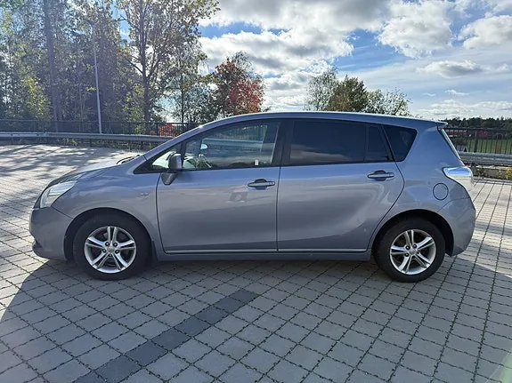 Toyota Verso 2009 photo 3