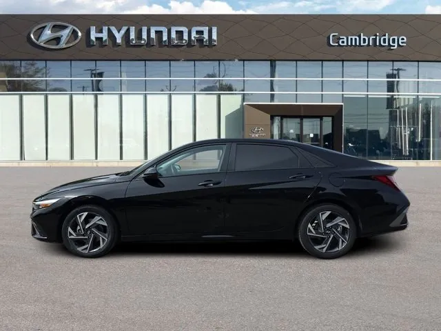 Hyundai Elantra 2025 photo 2
