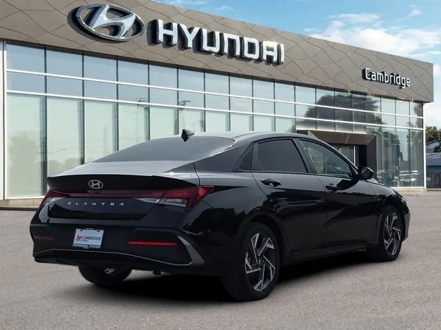 Hyundai Elantra 2025 photo 5