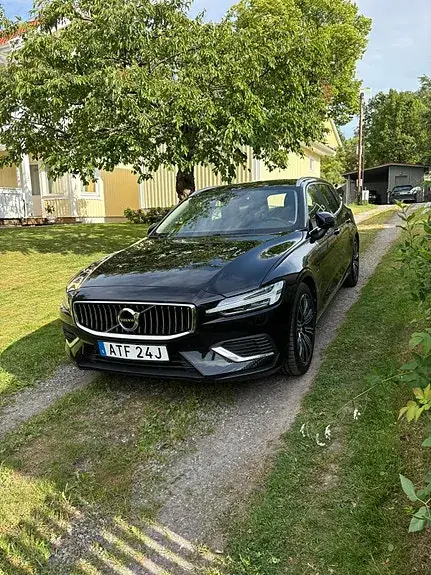 Volvo V60 2022 photo 3