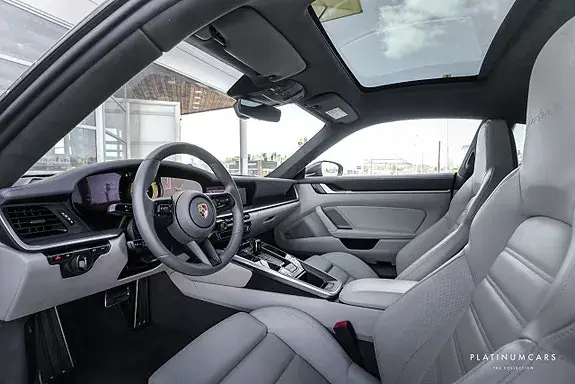 Porsche 911 Turbo S 2021 photo 5