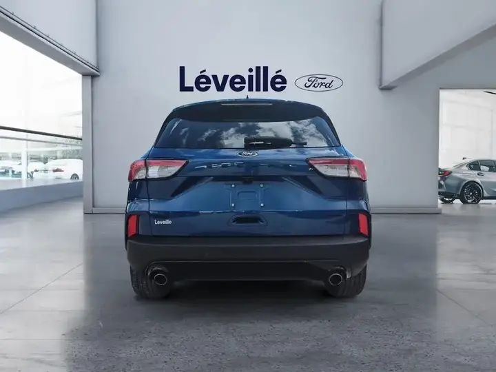 Ford Escape 2022 photo 3