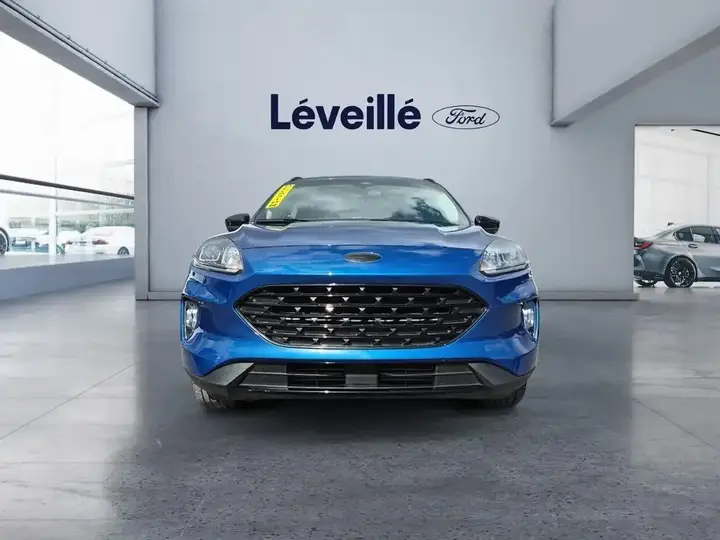 Ford Escape 2022 photo 2