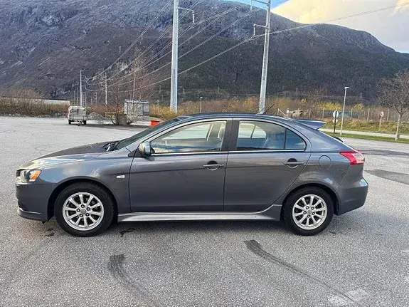 Mitsubishi Lancer 2011 photo 4