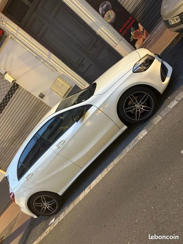 Mercedes-Benz A-Class 2017 photo 2