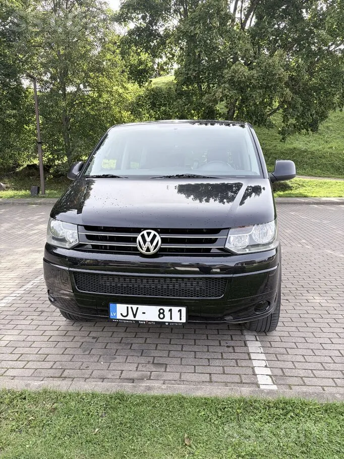 Volkswagen Multivan 2011 photo 2
