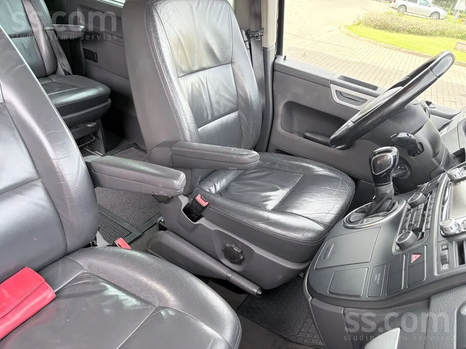 Volkswagen Multivan 2011 photo 5