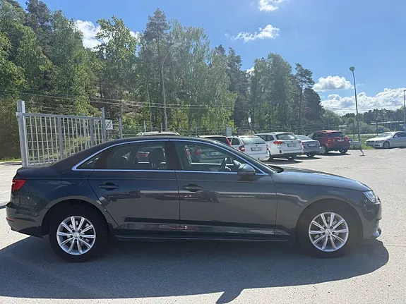 Audi A4 2017 photo 3