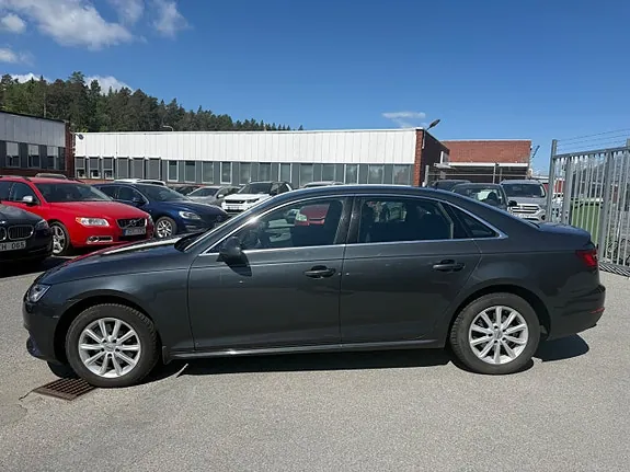Audi A4 2017 photo 4