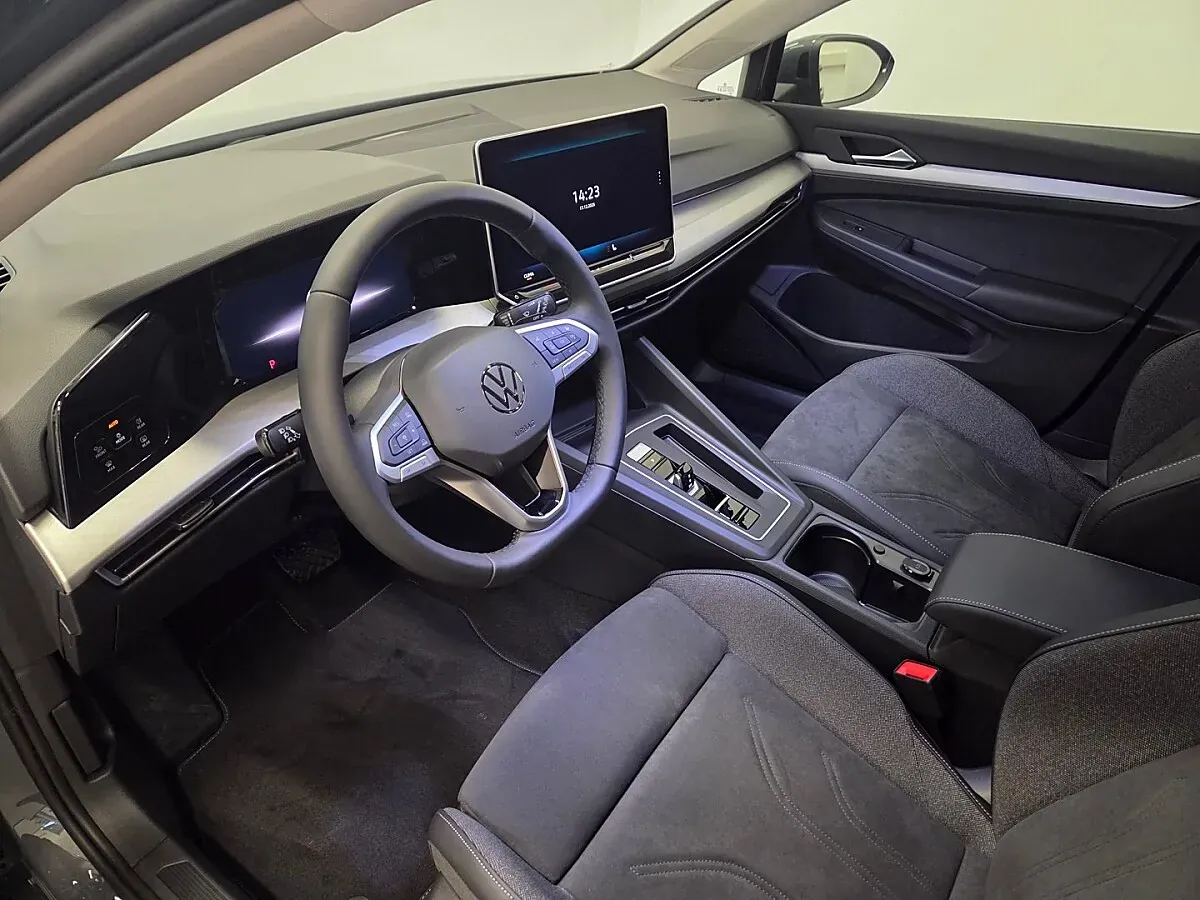 Volkswagen Golf 2026 photo 3