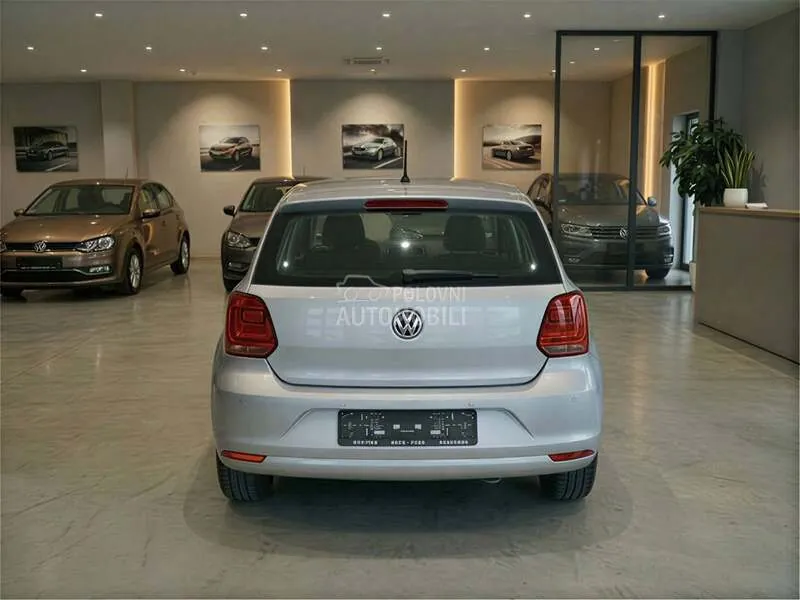 Volkswagen Polo 2010 photo 5