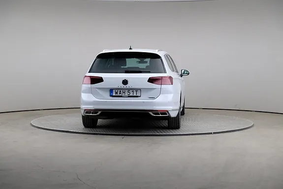 Volkswagen Passat 2023 photo 5