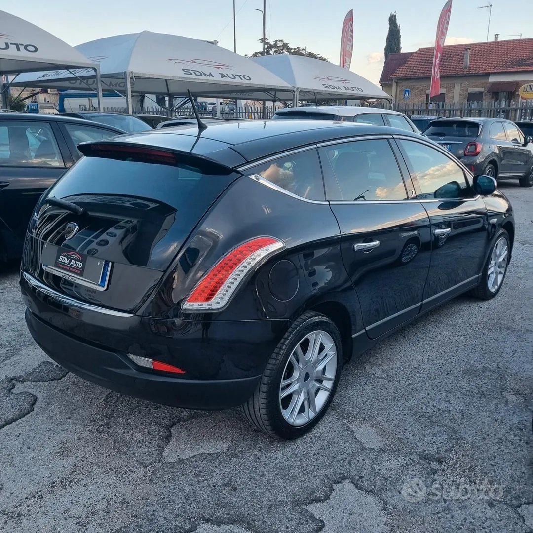 Lancia Delta 2011 photo 5