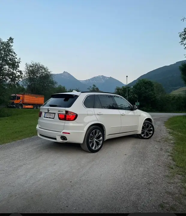 BMW X5 2011 photo 3