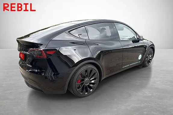 Tesla Model Y 2025 photo 4