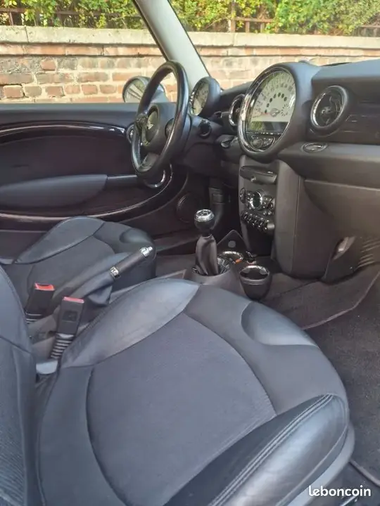 Mini Cooper 2010 photo 3