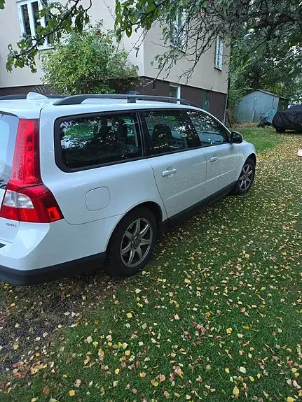 Volvo V70 2008 photo 3
