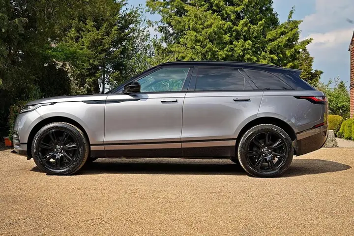 Land Rover Range Rover Velar 2022 photo 2