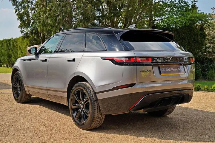 Land Rover Range Rover Velar 2022 photo 3
