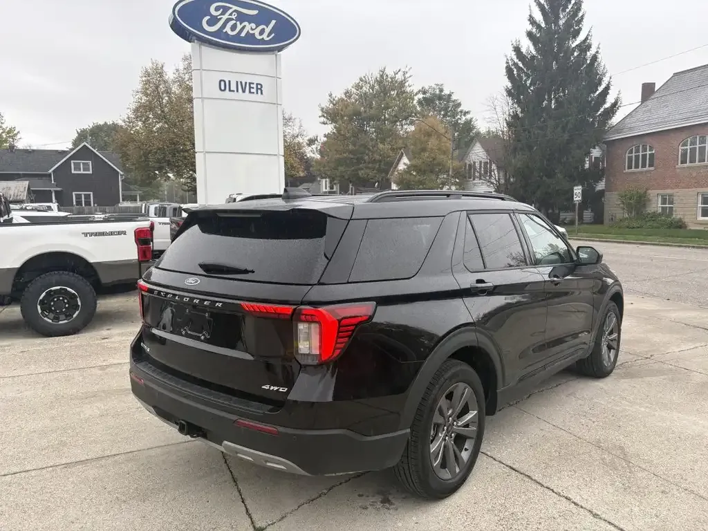 Ford Explorer 2026 photo 5