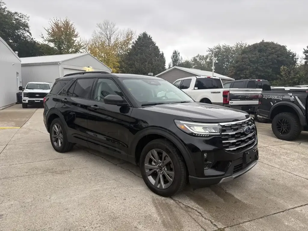 Ford Explorer 2026 photo 3