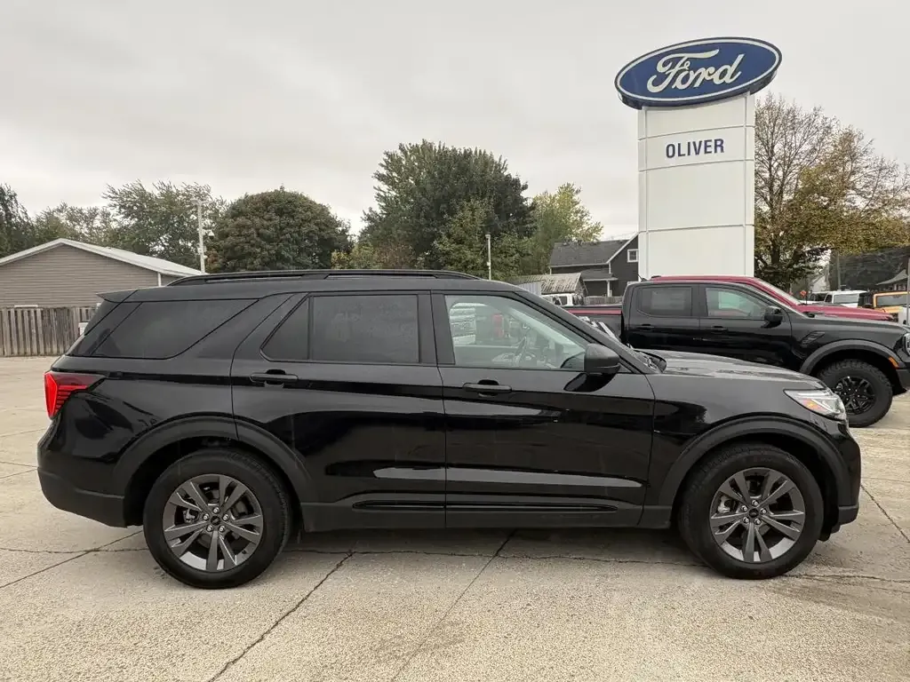 Ford Explorer 2026 photo 4