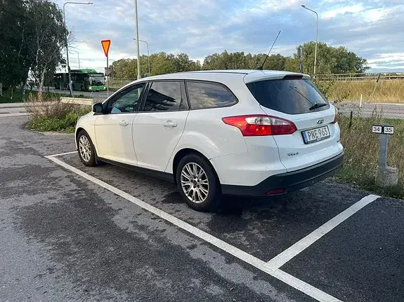Ford Focus 2014 photo 4