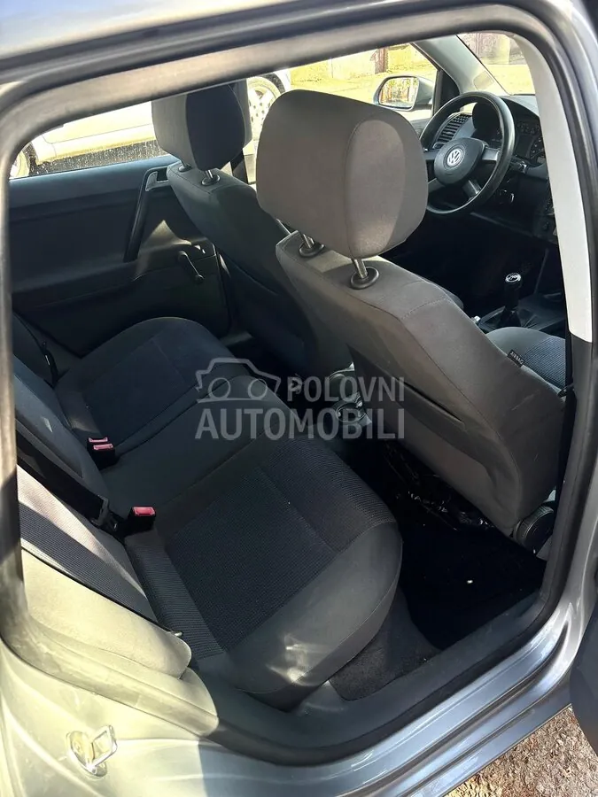 Volkswagen Polo 2006 photo 3