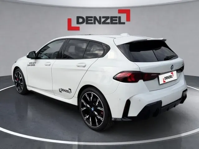 BMW 1 Series 2025 photo 3
