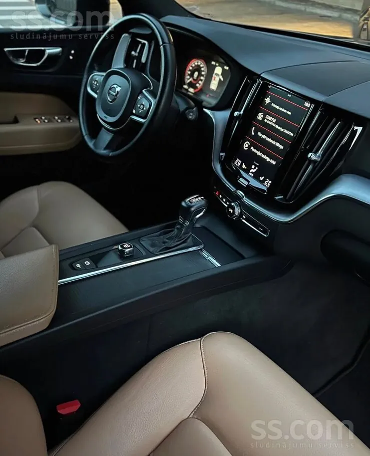Volvo Xc 60 2018 photo 2
