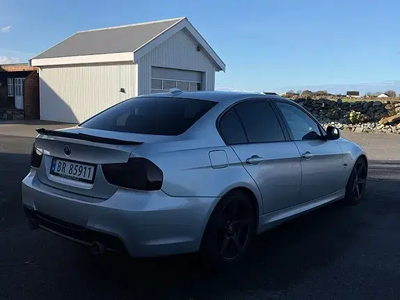 BMW 320D 2010 photo 5