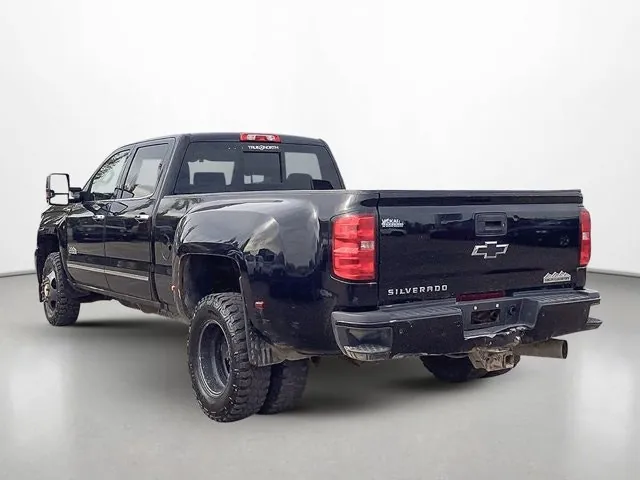 Chevrolet Silverado 3500Hd 2018 photo 4