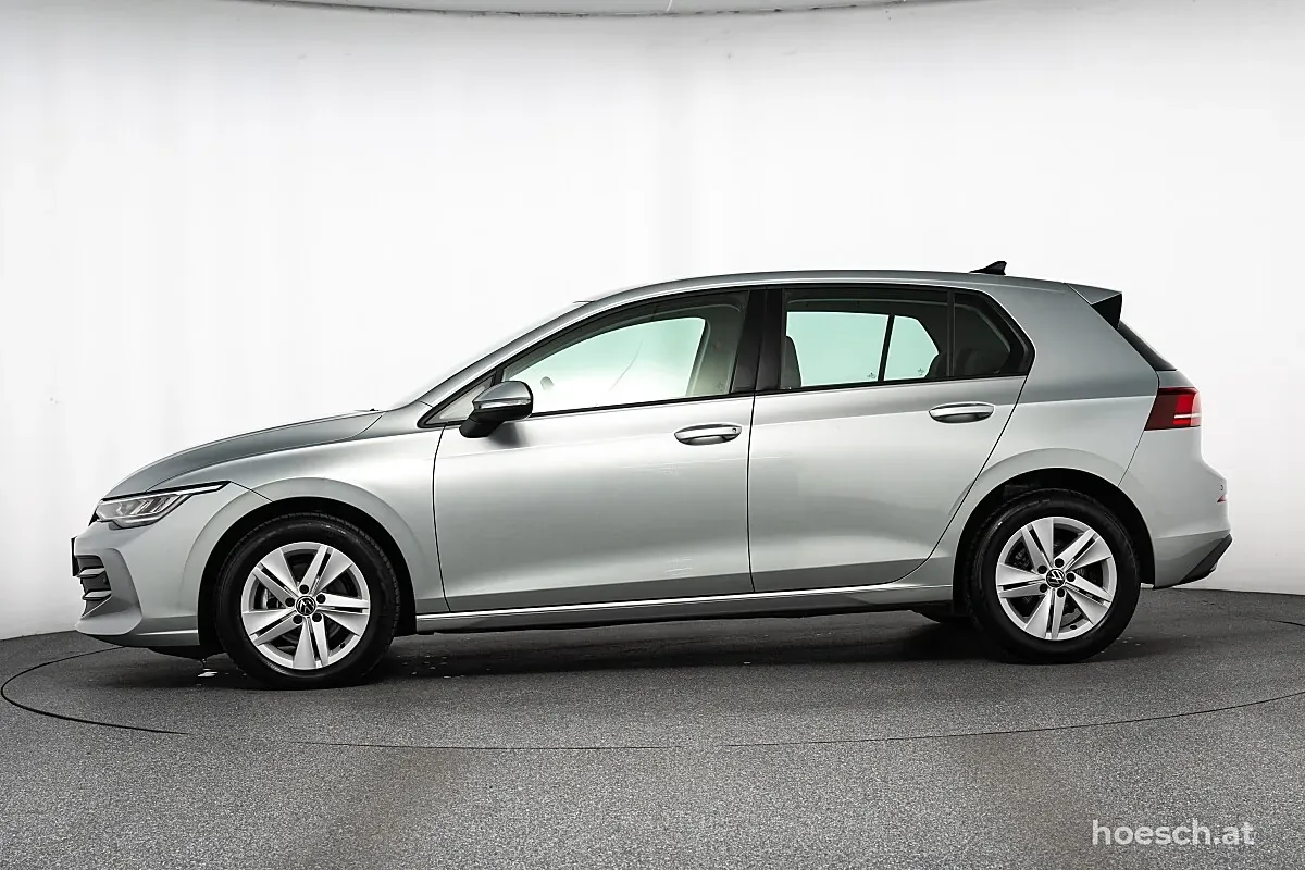 Volkswagen Golf 2025 photo 3