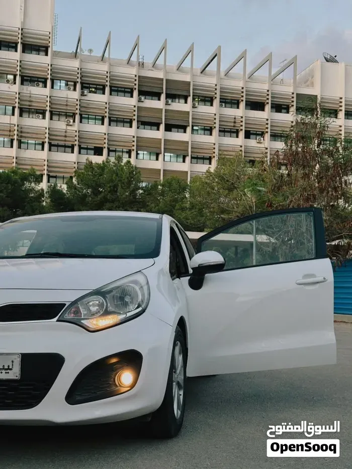 Kia Rio 2013 photo 4