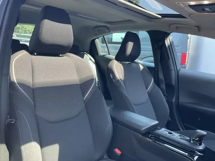 Toyota Prius 2024 photo 3
