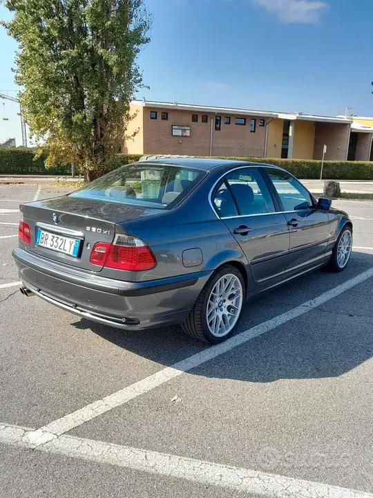 BMW E 46 2001 photo 2