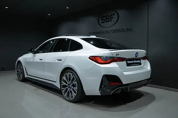 BMW I4 2023 photo 4