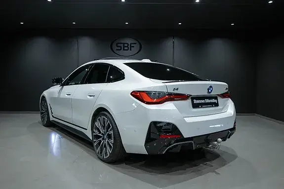 BMW I4 2023 photo 5