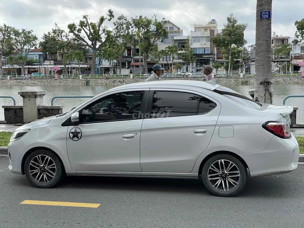 Mitsubishi Attrage 2024 photo 5