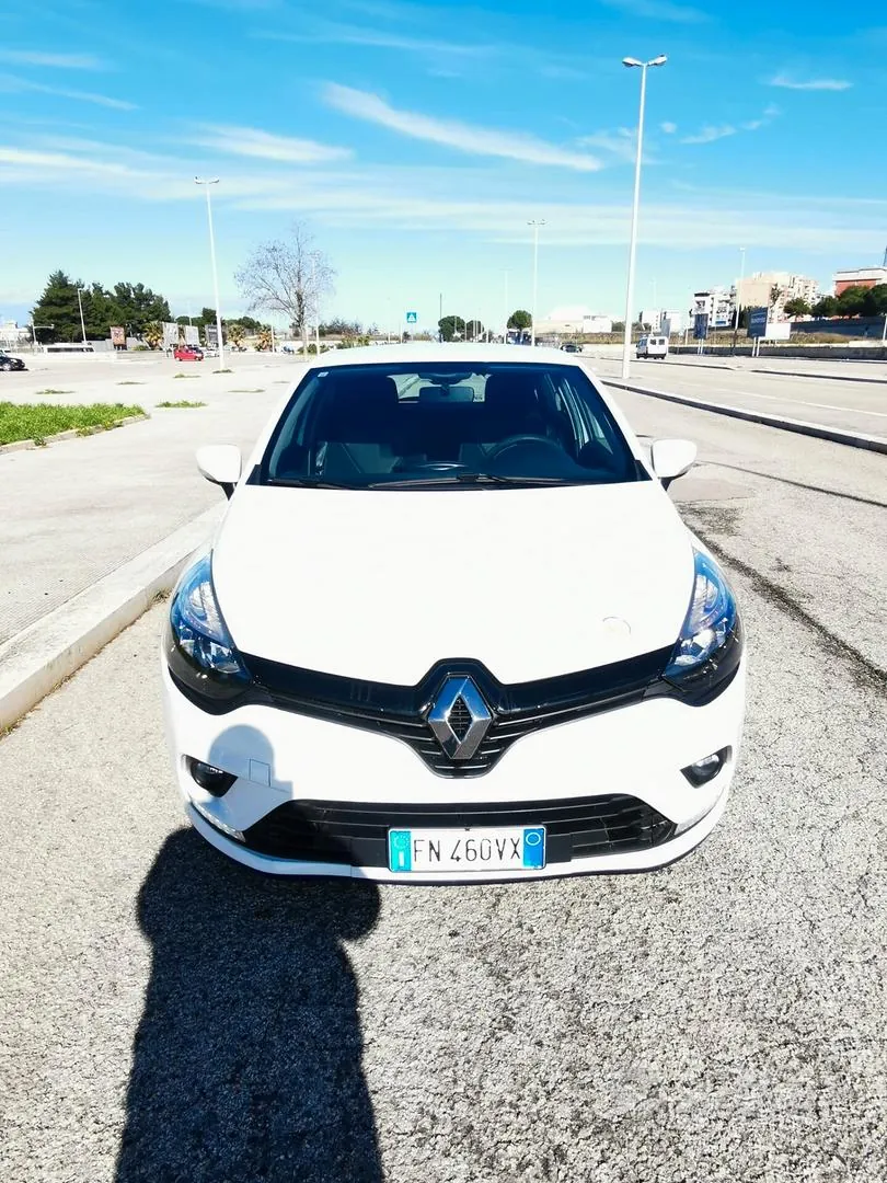 Renault Clio 2018 photo 2