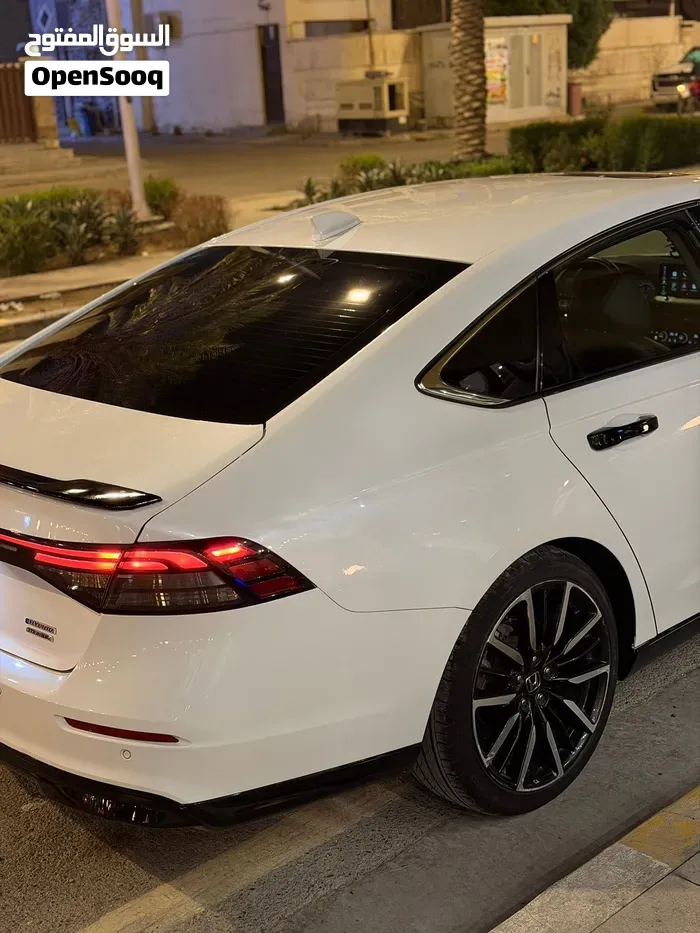 Honda Accord 2023 photo 2