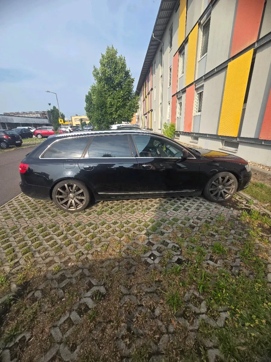 Audi A6 2011 photo 2