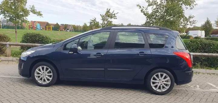 Peugeot 308 Sw 2010 photo 2
