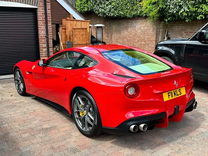 Ferrari F12 Berlinetta 2017 photo 2