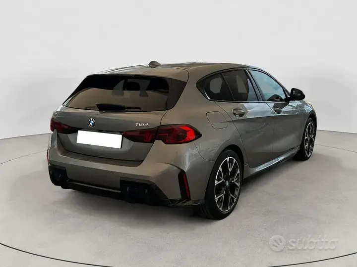 BMW 118D 2026 photo 4