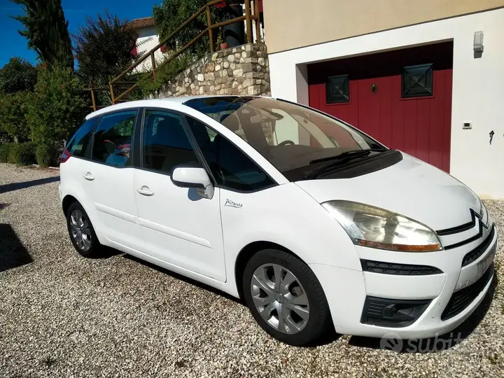Citroen C4 Picasso 2009 photo 2