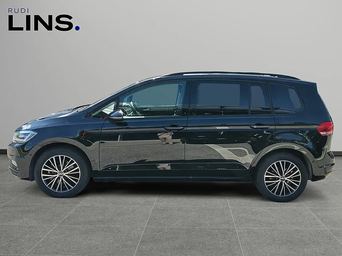 Volkswagen Touran 2026 photo 2