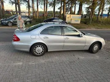 Mercedes-Benz E220 Cdi