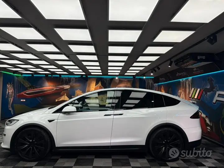 Tesla Model X 2024 photo 4
