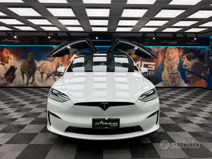 Tesla Model X 2024 photo 2